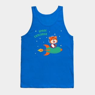 cute tiger astronaut play with his rocket Tank Top